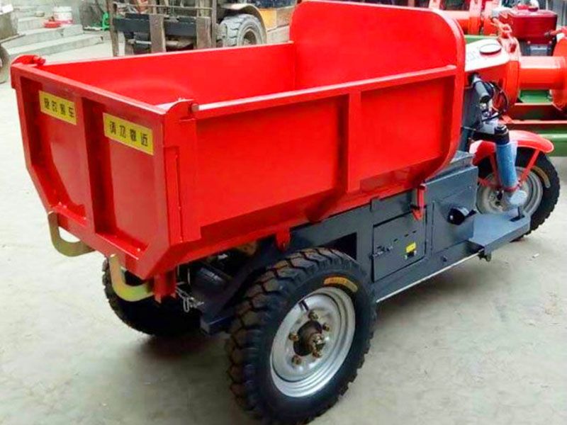 矿用电动运输车